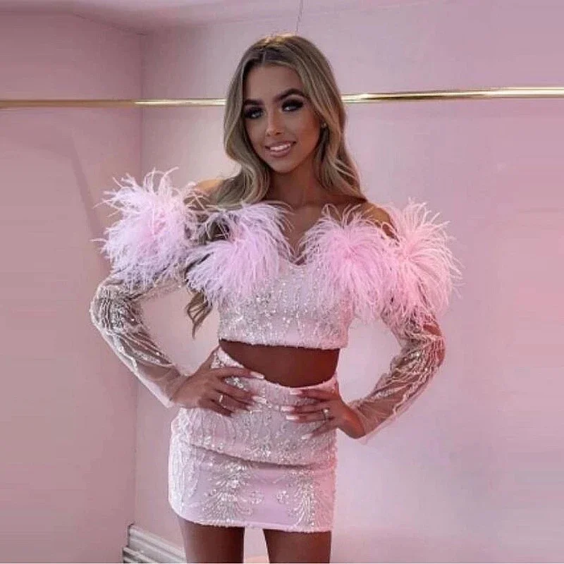 classic fit-and-flare dressBaby Pink Chic Cocktail Dresses with Feathers Long Sleeves Off Shoulder 2 Pieces Prom Dress Short Sequin Beaded Party Night Gown