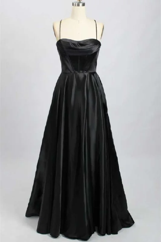 luxury dressA-Line Black Sweetheart Lace-Up Prom Gown