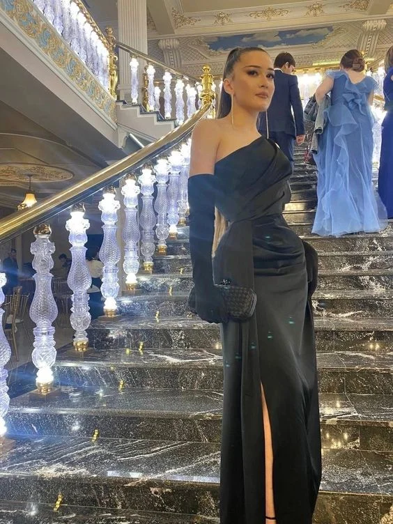 Final Markdown long-sleeve floral dressElegant Black Sheath Prom Dress With Slit Y6702 Final Markdown long-sleeve floral dressElegant Black Sheath Prom Dress With Slit Y6702