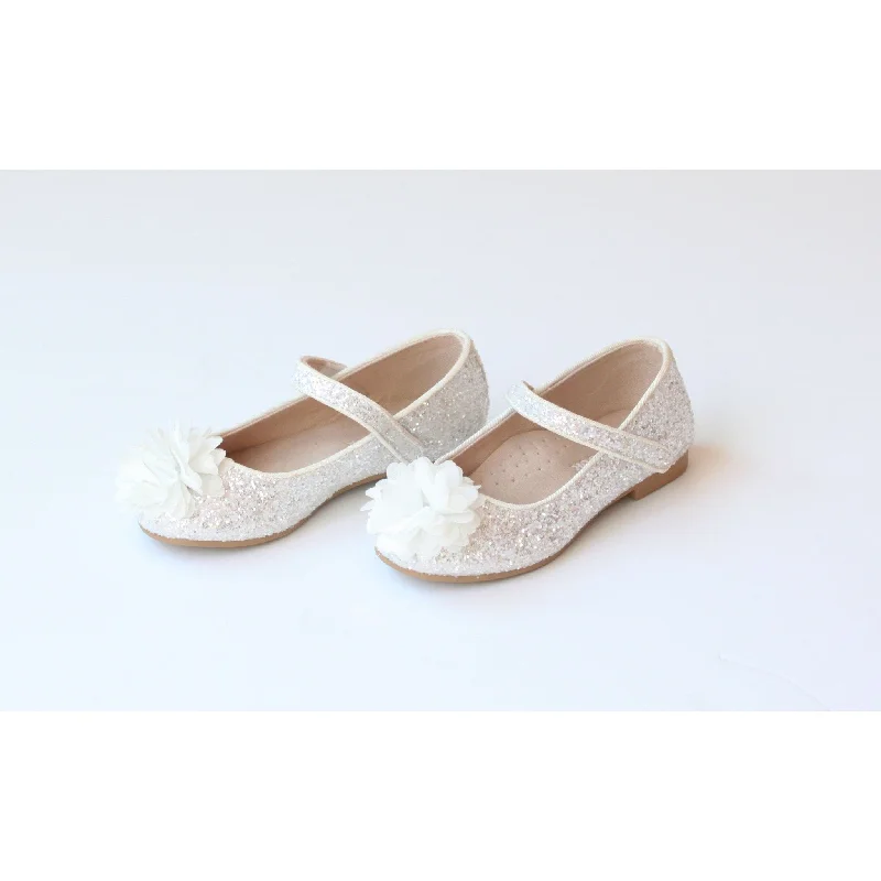 chic dressL'Amour White Glitter Shoe