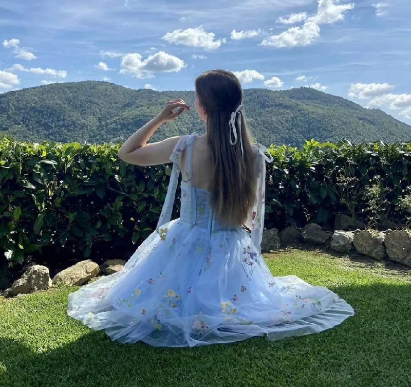 Great Deals sleek midi dressLavender A-Line Prom Dresses Fairy Spaghetti Strap Embroidery Evening Dress Summer Party Gown Vestidos De Gala