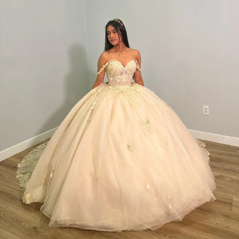 off-the-shoulder dressChampagne Sweetheart Princess Quinceanera Dresses Off Shoulder Lace Appliques Ball Gown Sweet 16 Dresses Vestidos De 15 Años