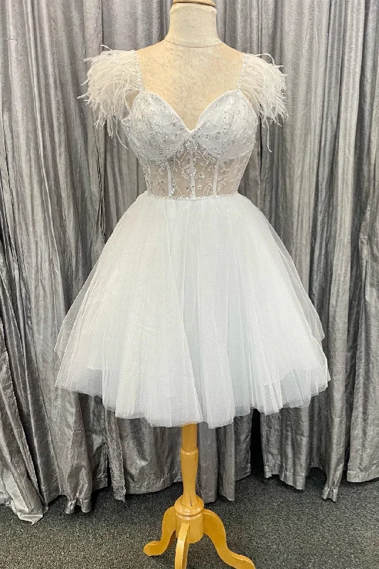 party-ready dressWhite Sweetheart Feathers Appliques Tulle Homecoming Dress