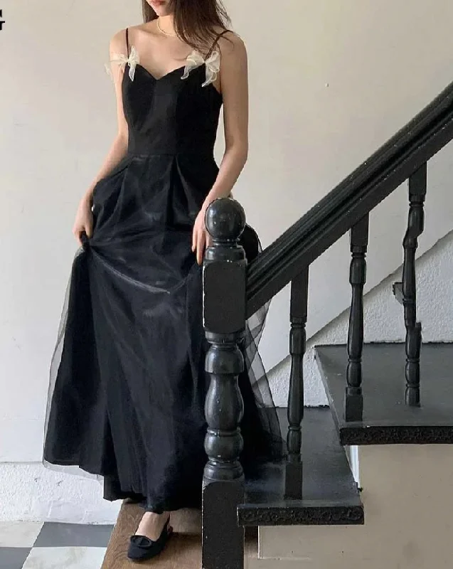 Deal Mania off-shoulder dressFairy Black Tulle Evening Dresses Spaghetti Strap V Neck Wedding Photoshoot Floor Length Prom Gowns Formal Prom Gowns